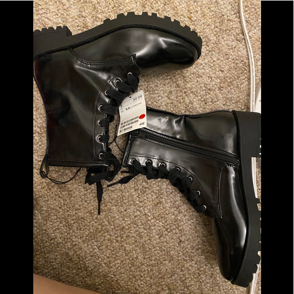 Combat boots